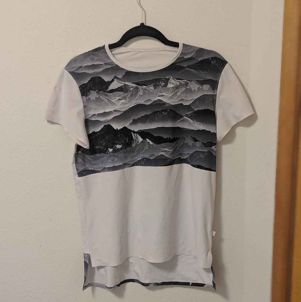 Lululemon Snapshot Tee in Pale Pink With Gray